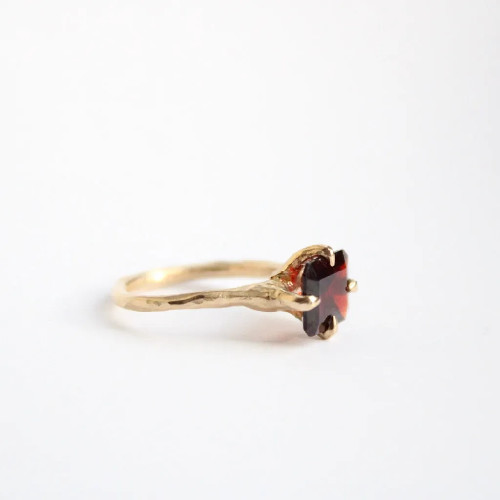 14k Gold Garnet Cocktail RIng