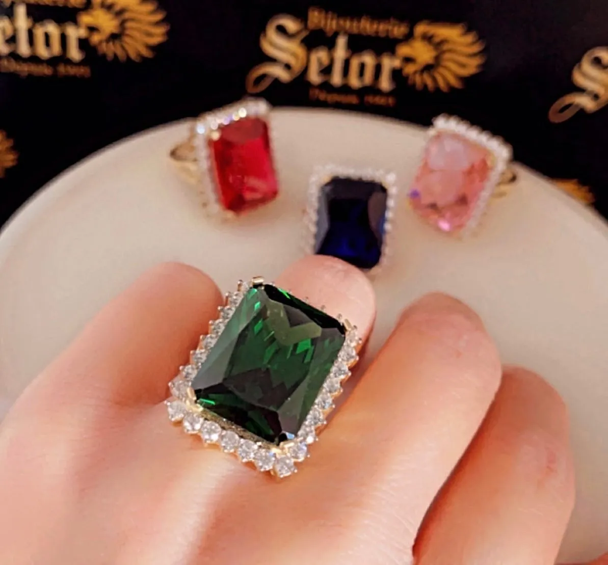 Cocktail  ring