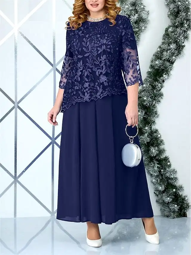 Elegant Plus Size Lace Maxi Dress with Ruched Neck