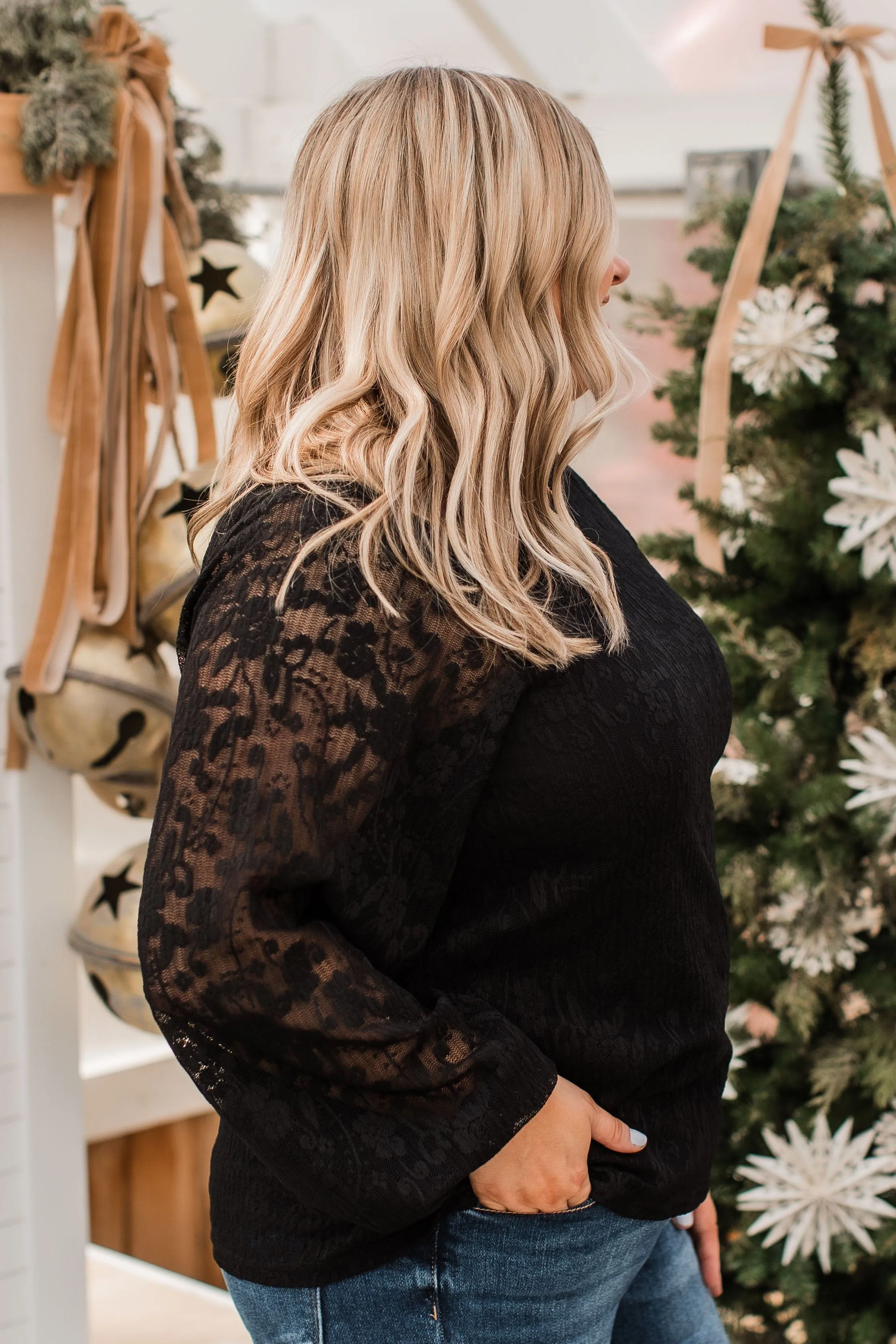 Feeling Diamond Rich Lace Blouse- Black