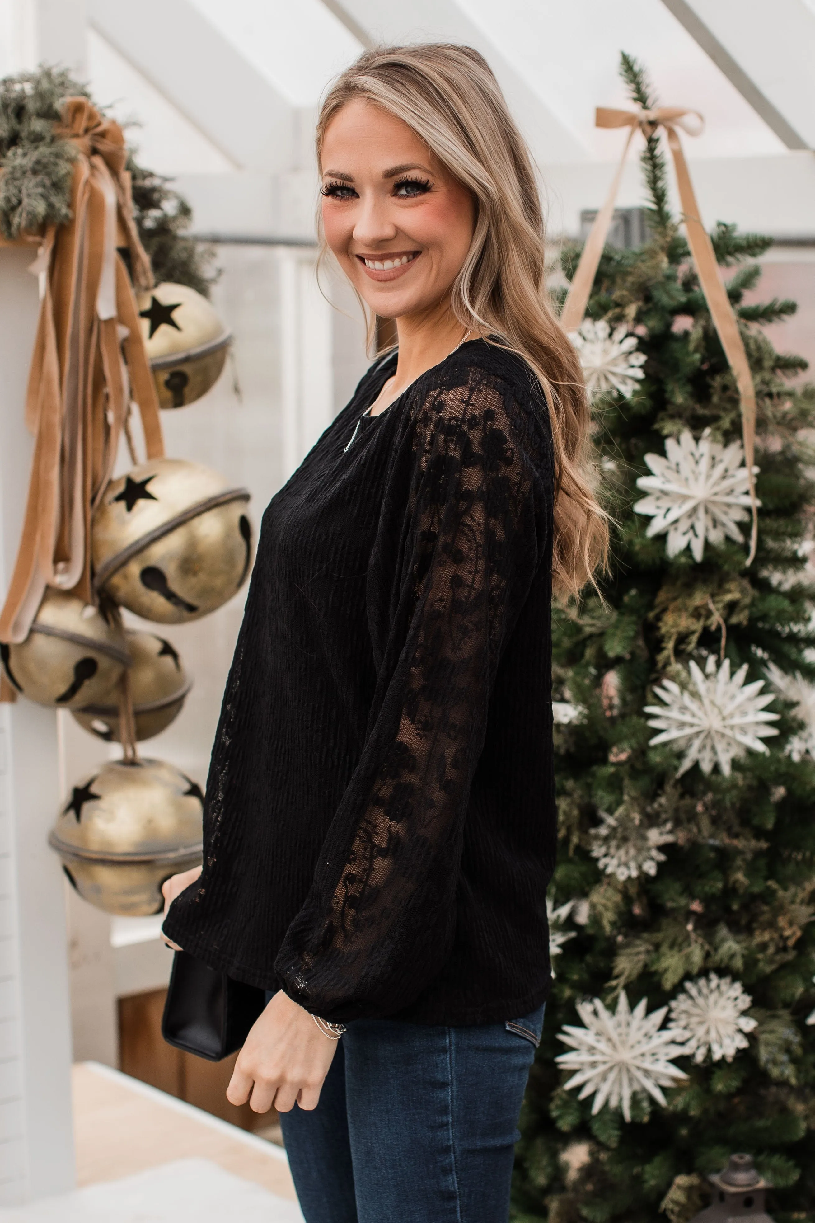 Feeling Diamond Rich Lace Blouse- Black