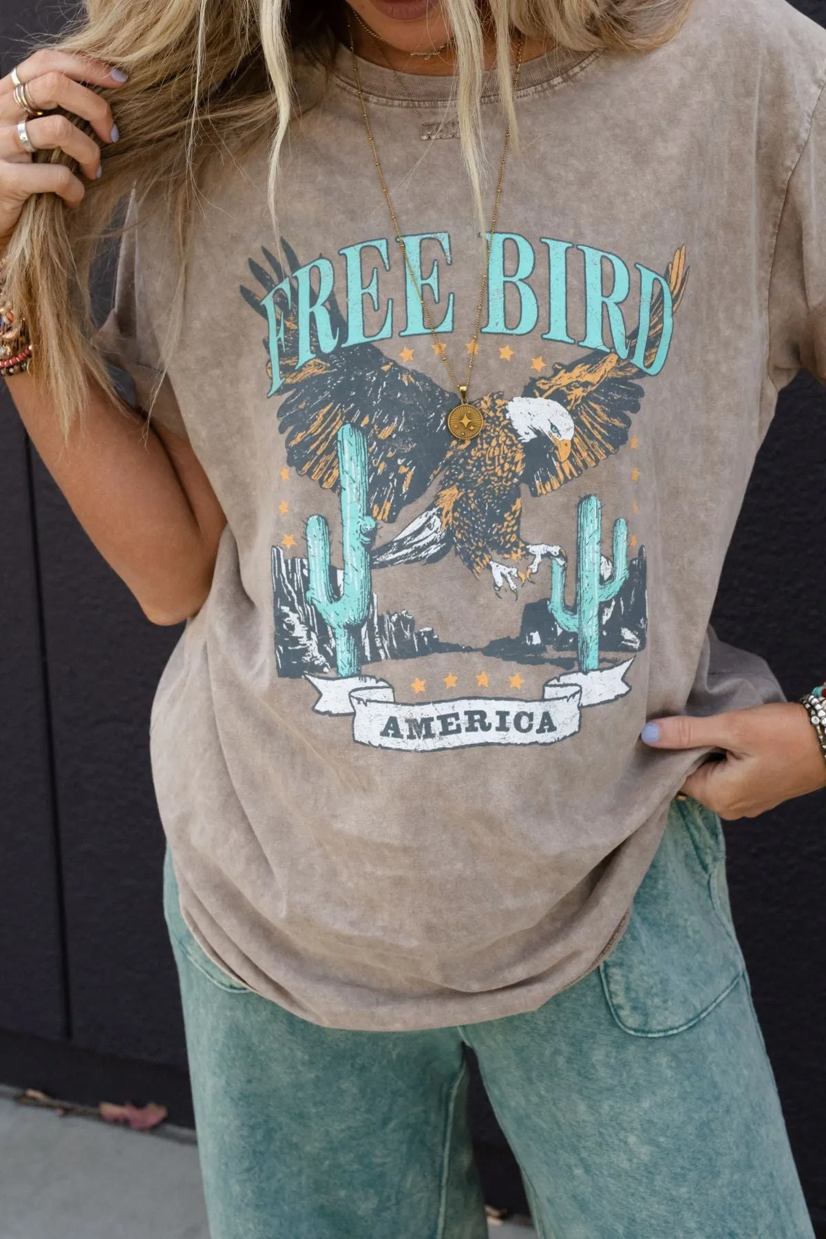 Fly Free Graphic Tee - Mocha