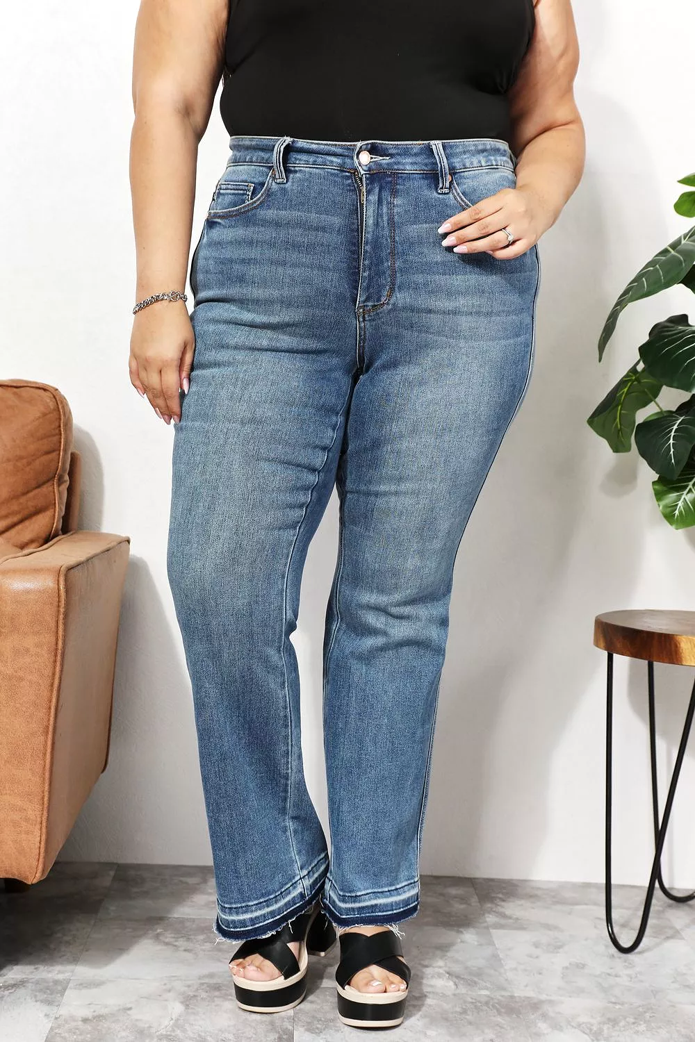 Judy Blue Full Size High Waist Jeans with Pockets