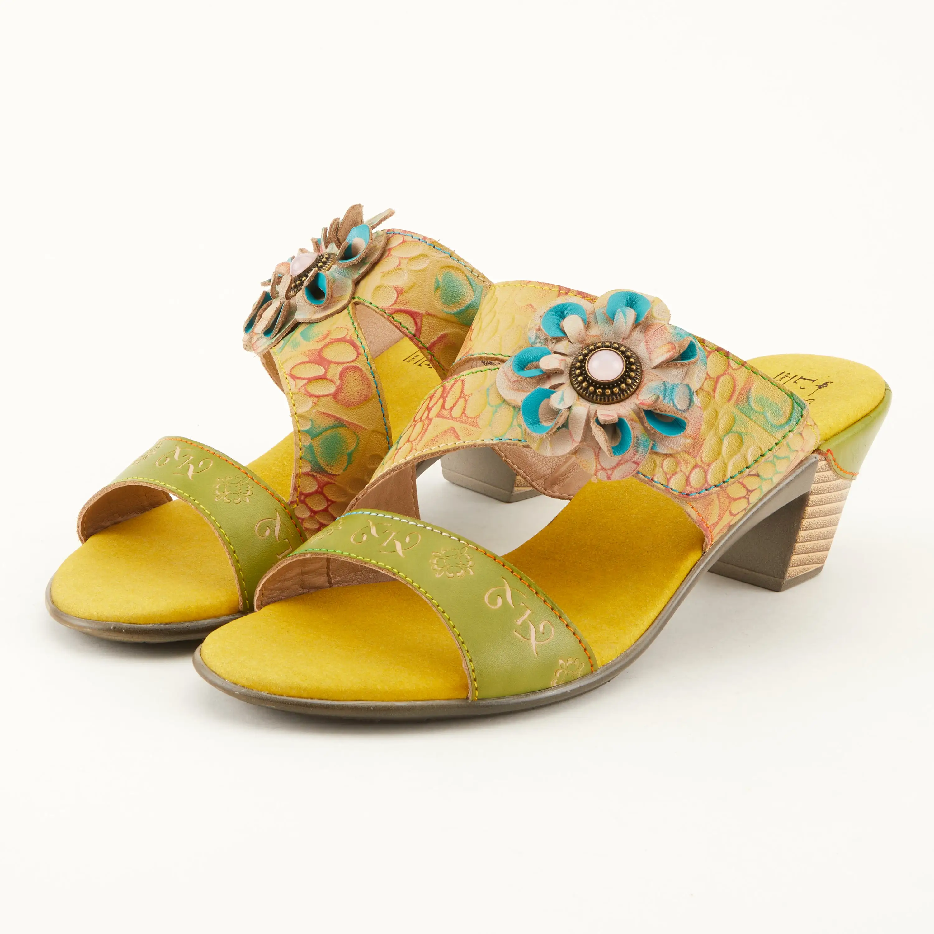 L'ARTISTE CLASSICAL SLIDE SANDALS