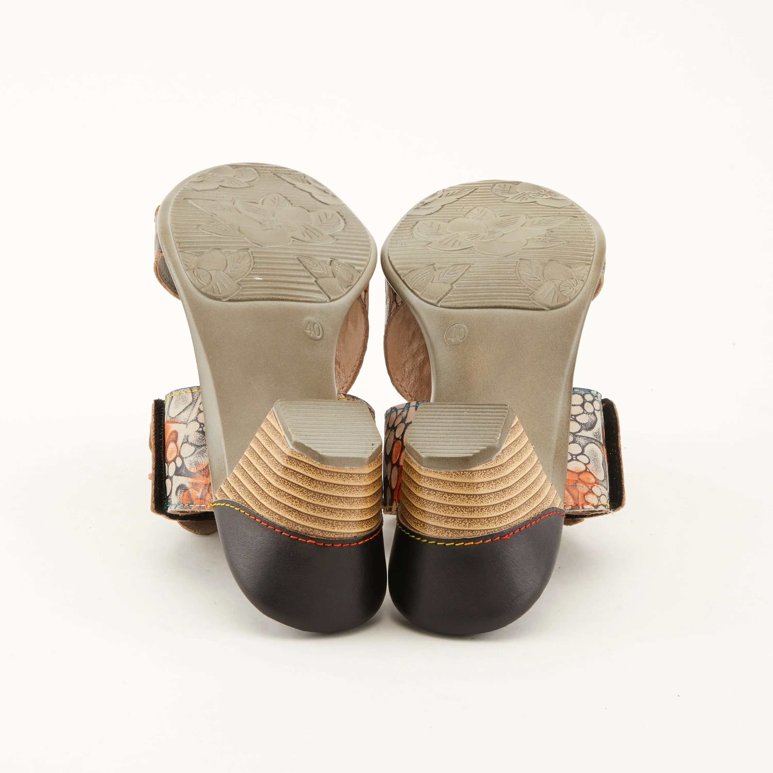 L'ARTISTE CLASSICAL SLIDE SANDALS