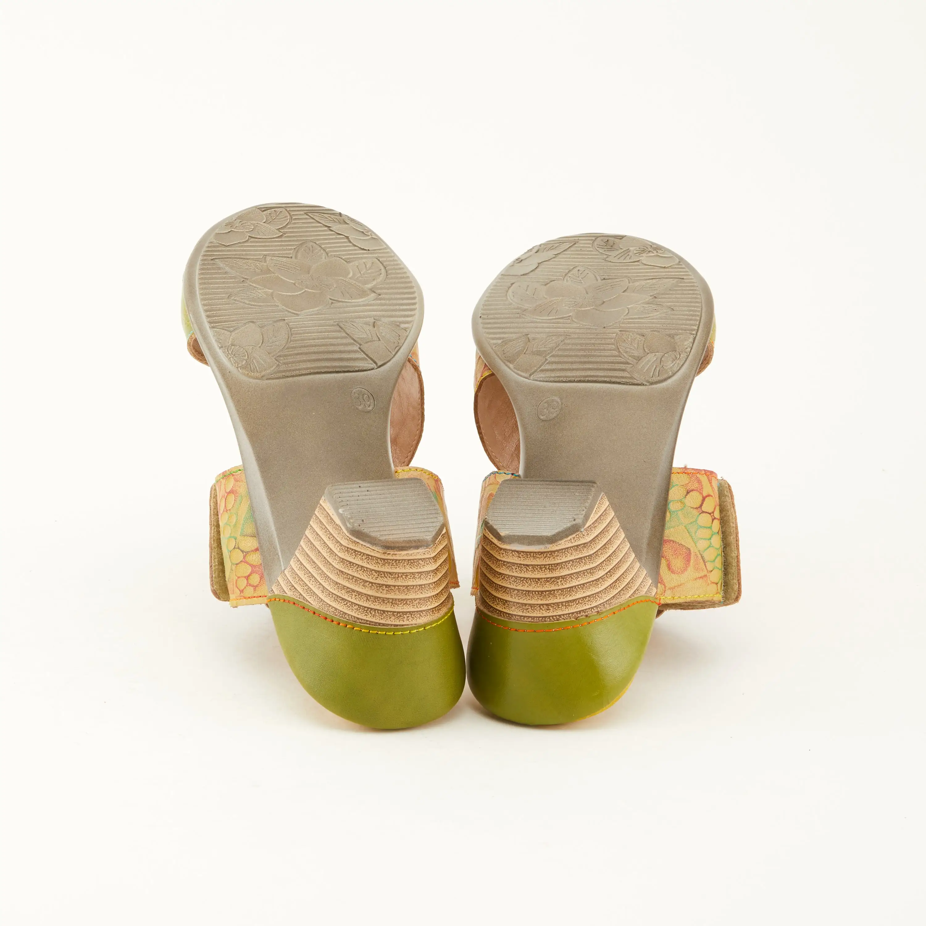 L'ARTISTE CLASSICAL SLIDE SANDALS